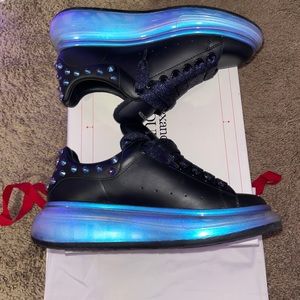 Iridescent Alexander McQueen size 37